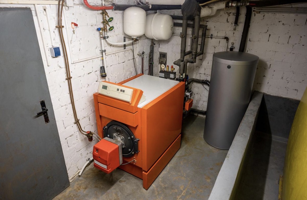 Remplacer sa Chaudière Fioul par une Pompe à Chaleur à Bourg-en-Bresse et dans l'Ain : Prix, Cuve et Aides 2026